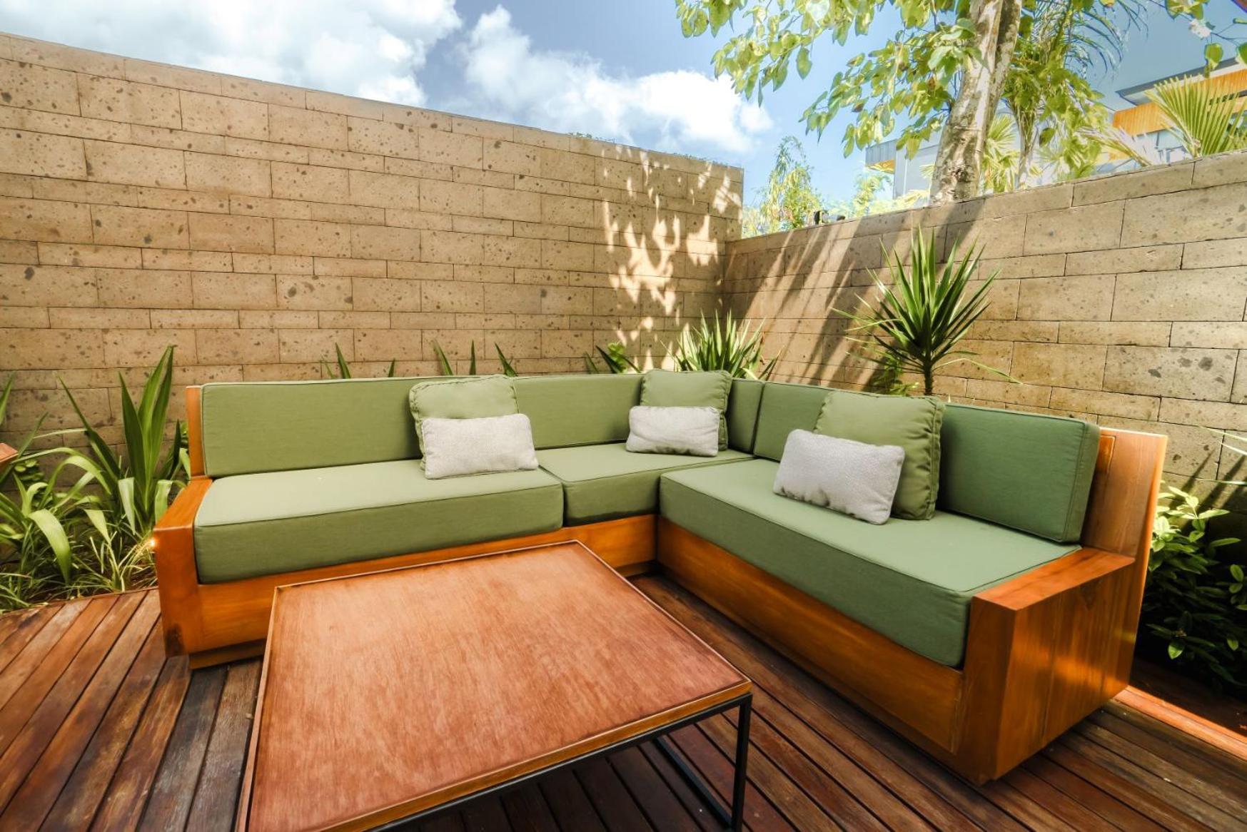 Secana Beachtown Resort & Residences Canggu Esterno foto