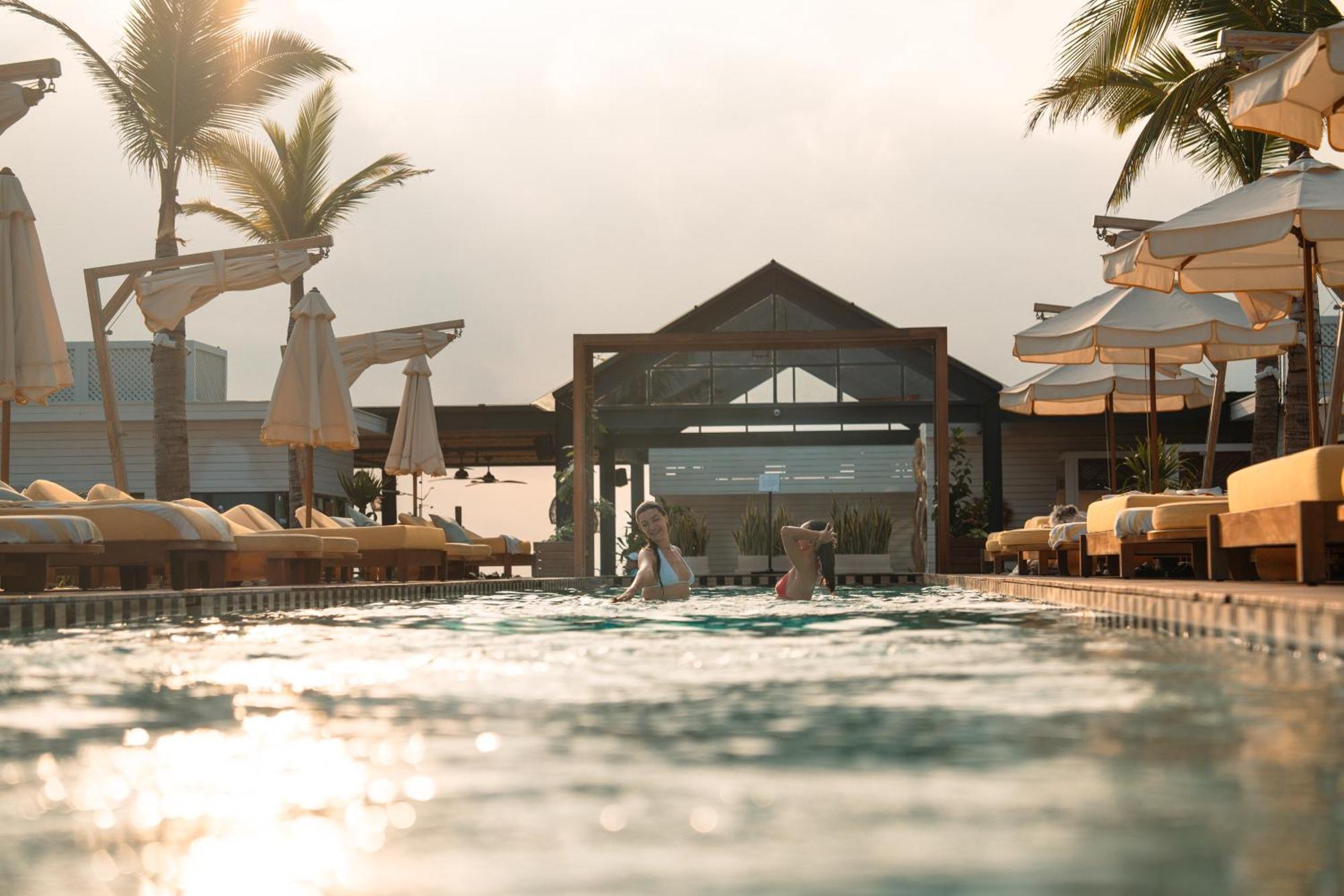 Secana Beachtown Resort & Residences Canggu Esterno foto